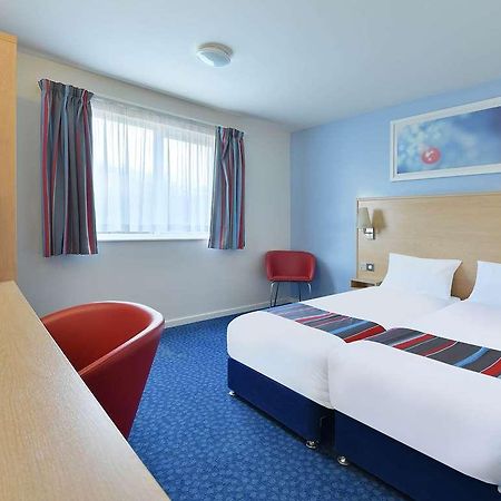 Travelodge Stirling M80 Cambusbarron Rum bild