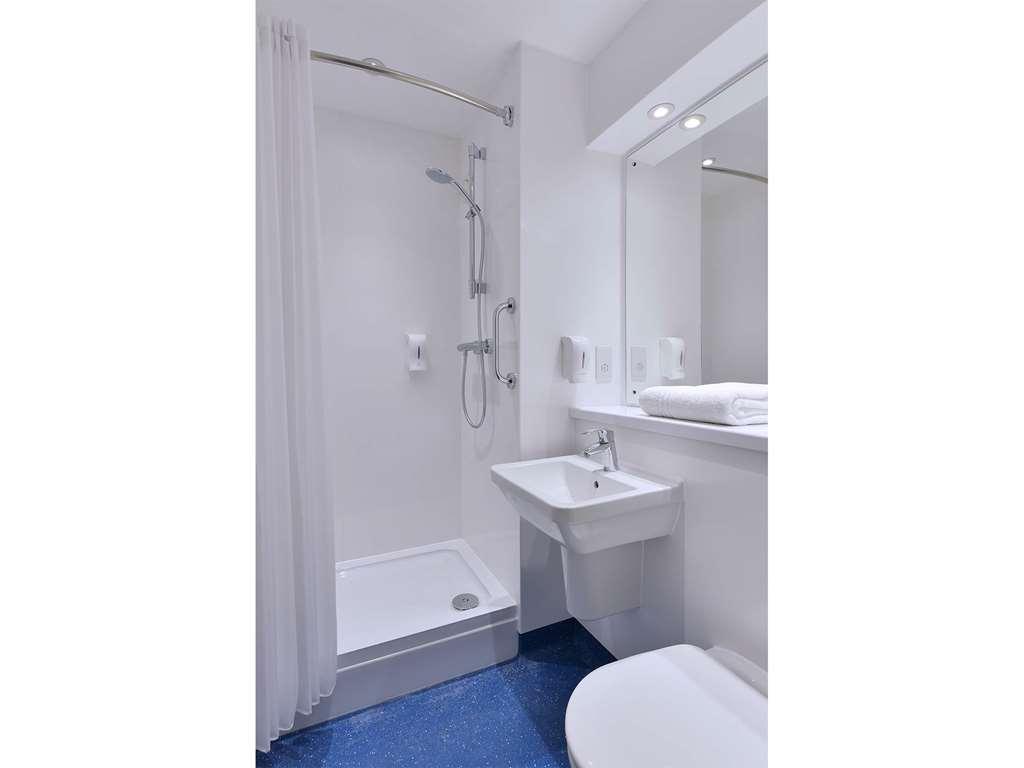 Travelodge Stirling M80 Cambusbarron Rum bild