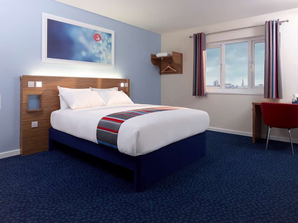 Travelodge Stirling M80 Cambusbarron Rum bild